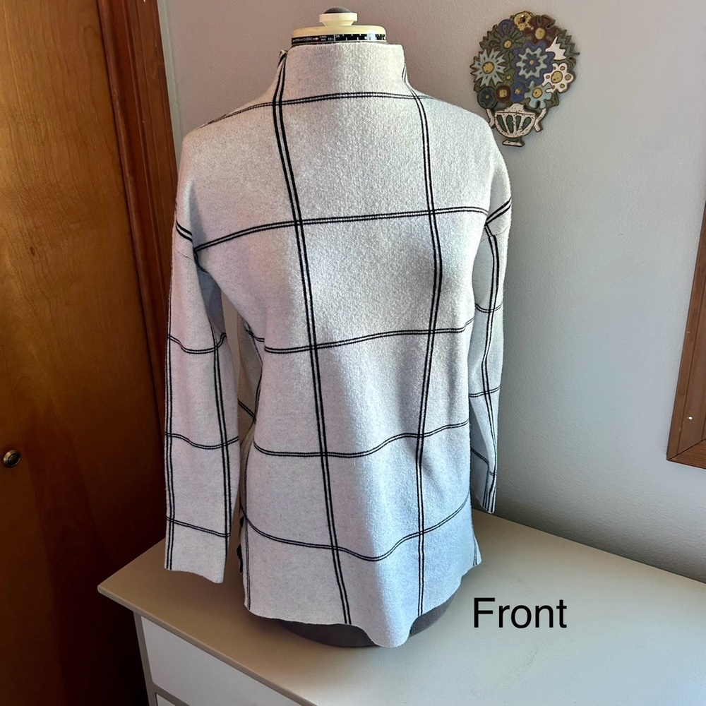 Tahari sweater